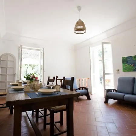 Wowhomes Seafront Villas Castro *